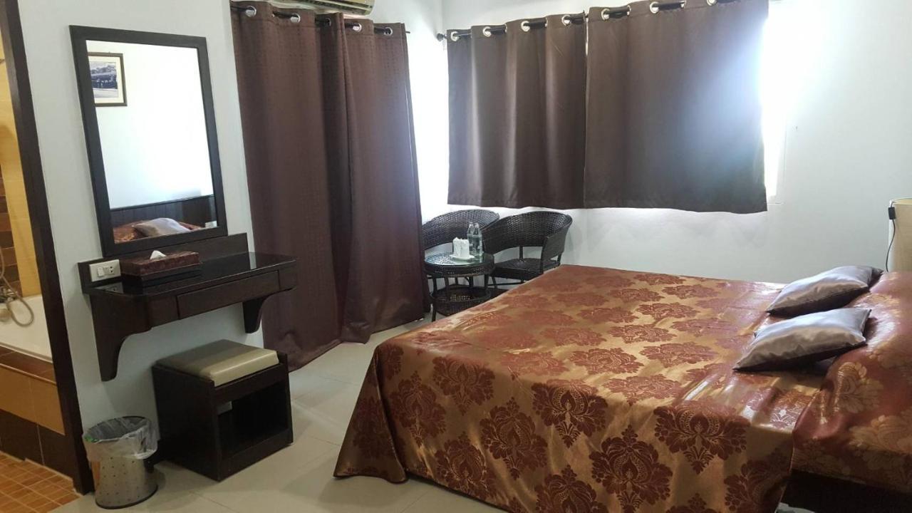 Iyara Hua Hin Lodge ภายนอก รูปภาพ