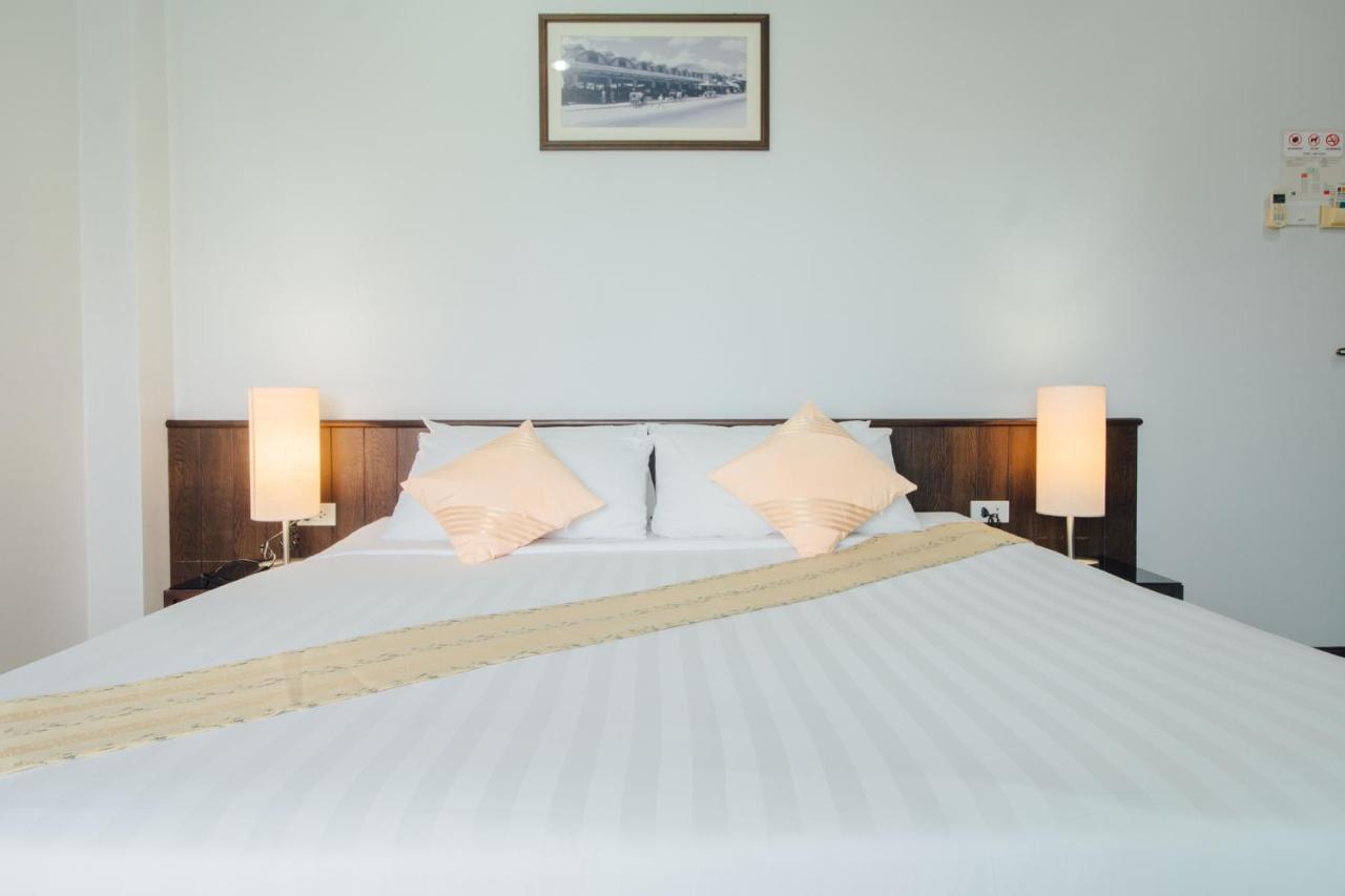 Iyara Hua Hin Lodge ภายนอก รูปภาพ